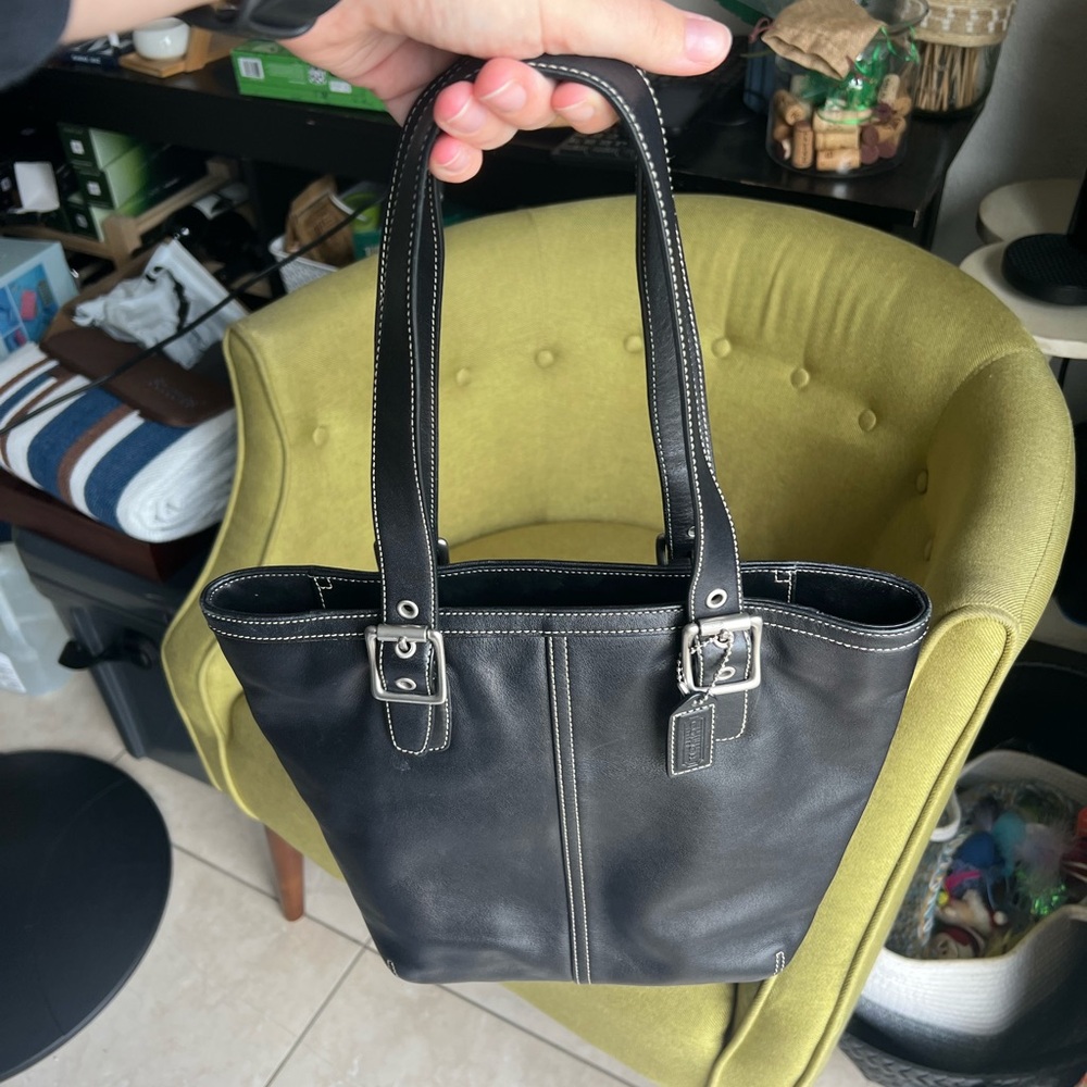 Black Coach Hamptons Lunch Tote C06D-9572